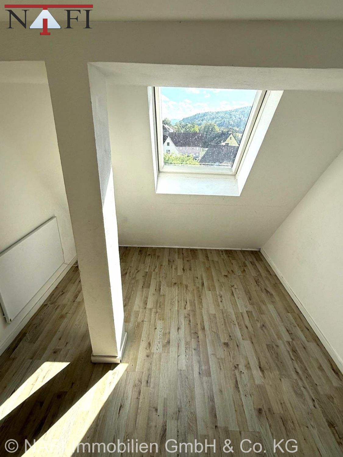 **Großzügige Maisonette mit 7 Zimmern – mit Potenzial** - Zimmer 2 (27831)