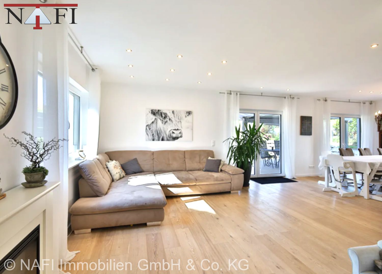 ++Zukunftssicher Wohnen: Modernes Einfamilienhaus mit Wärmepumpe, Wallbox & viel Platz!++ - Wohnbereich (22984)
