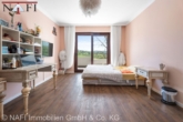 Zimmer 2 EG - ***Stilvolle Villa im Grünen mit unverbaubarem Panorama***