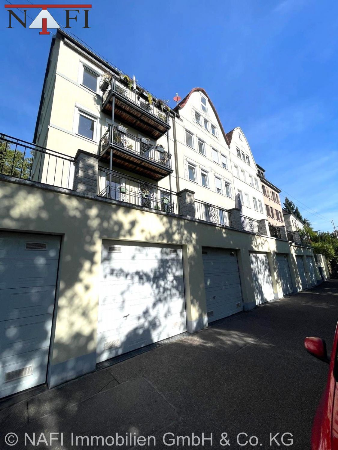 **Stilvoll kernsanierte Gartenwohnung mit 165 m² – Terrasse, Garten & Balkon in Stuttgart-Nord** - Garage (25361)