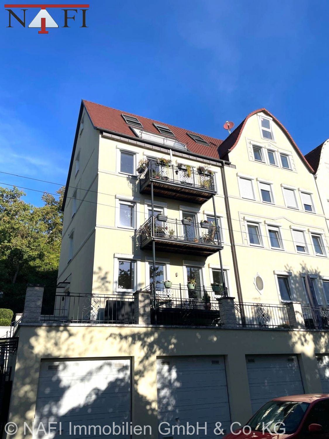 **Stilvoll kernsanierte Gartenwohnung mit 165 m² – Terrasse, Garten & Balkon in Stuttgart-Nord** - Ansicht (25362)
