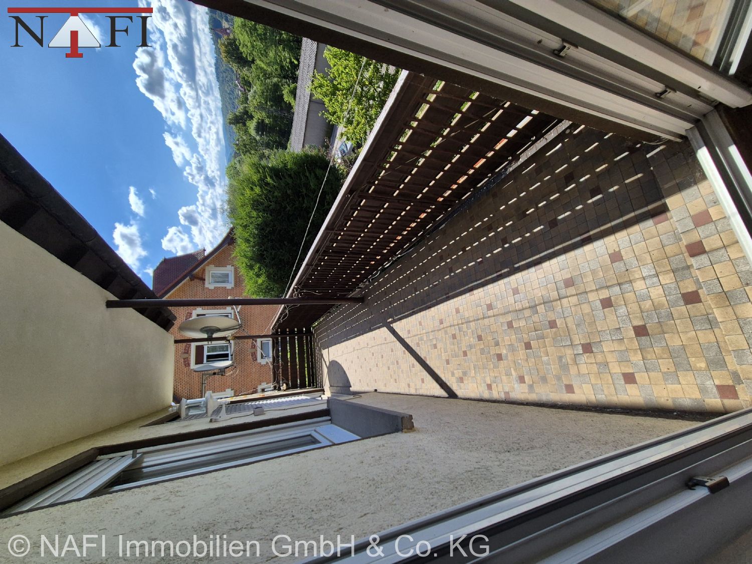 ++Solides 2-3 FH in begehrter Sonnenlage – naturnah wohnen mit vielfältigen Nutzungsmöglichkeiten++ - Balkon EG (18285)