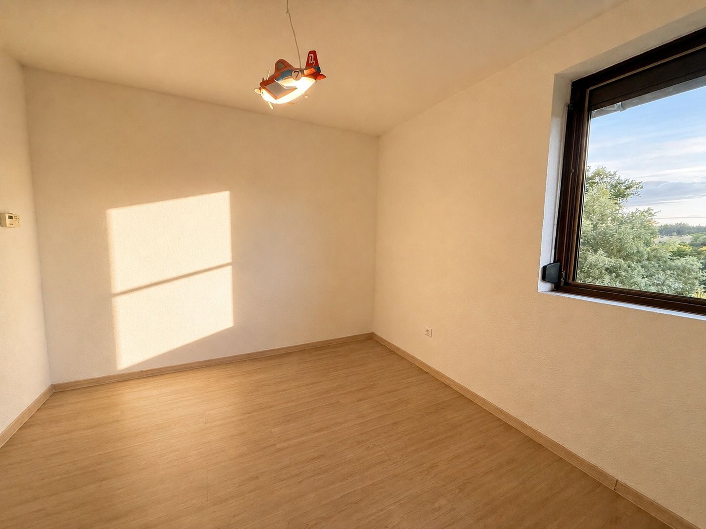 * 1–3-Familienhaus mit traumhafter Aussicht & großem Grundstück * - Bild (22703)