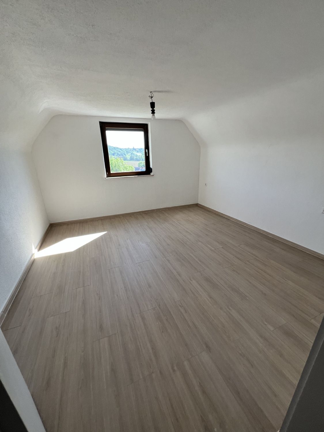 * 1–3-Familienhaus mit traumhafter Aussicht & großem Grundstück * - Bild (22709)