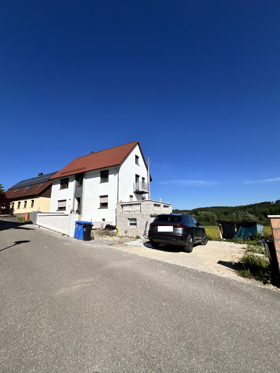 * 1–3-Familienhaus mit traumhafter Aussicht & großem Grundstück * - Bild (22687)