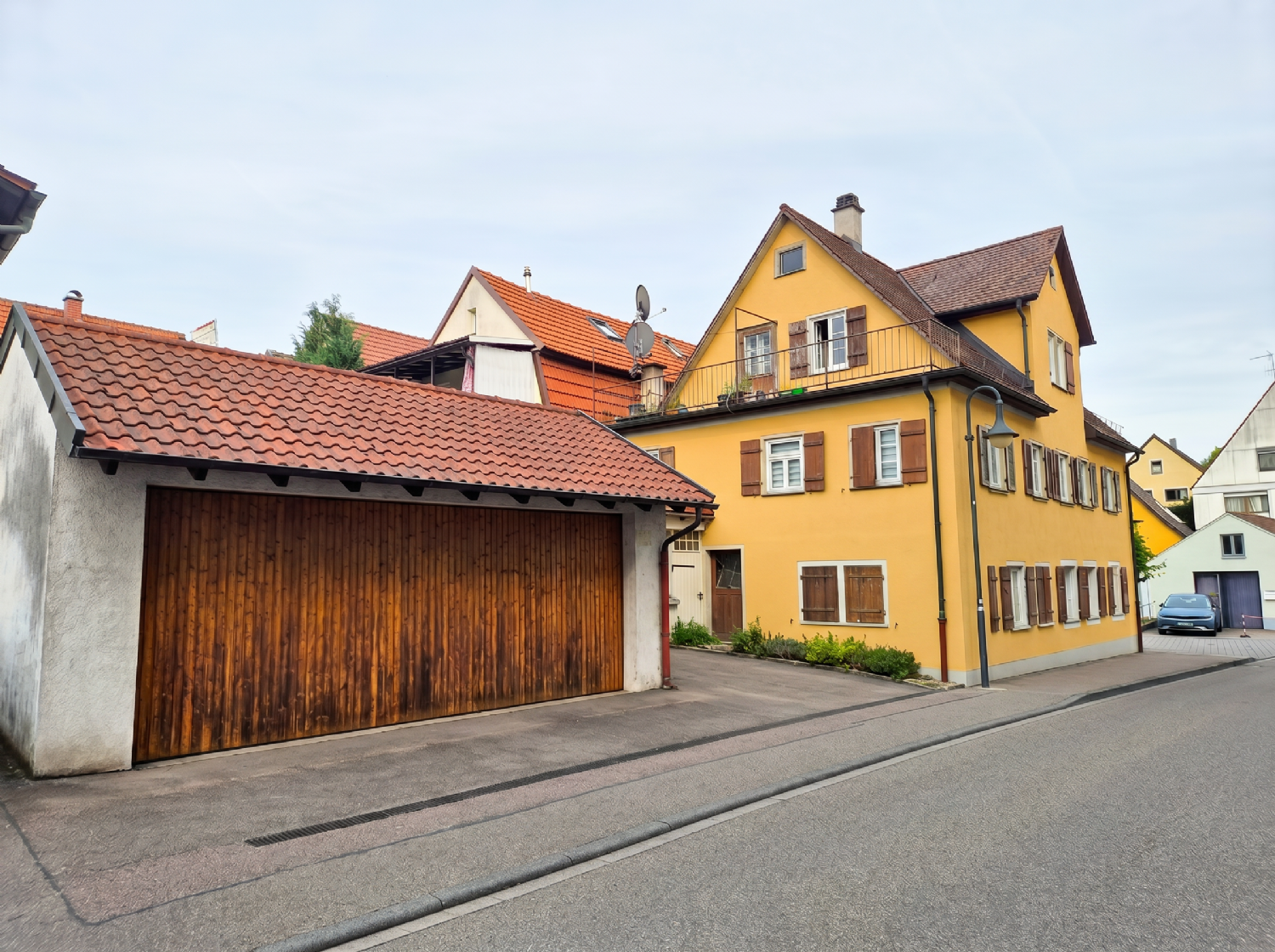 ** Charmantes Mehrfamilienhaus mit großem Potenzial im Herzen der Stadt **, 73525 Schwäbisch Gmünd, Mehrfamilienhaus