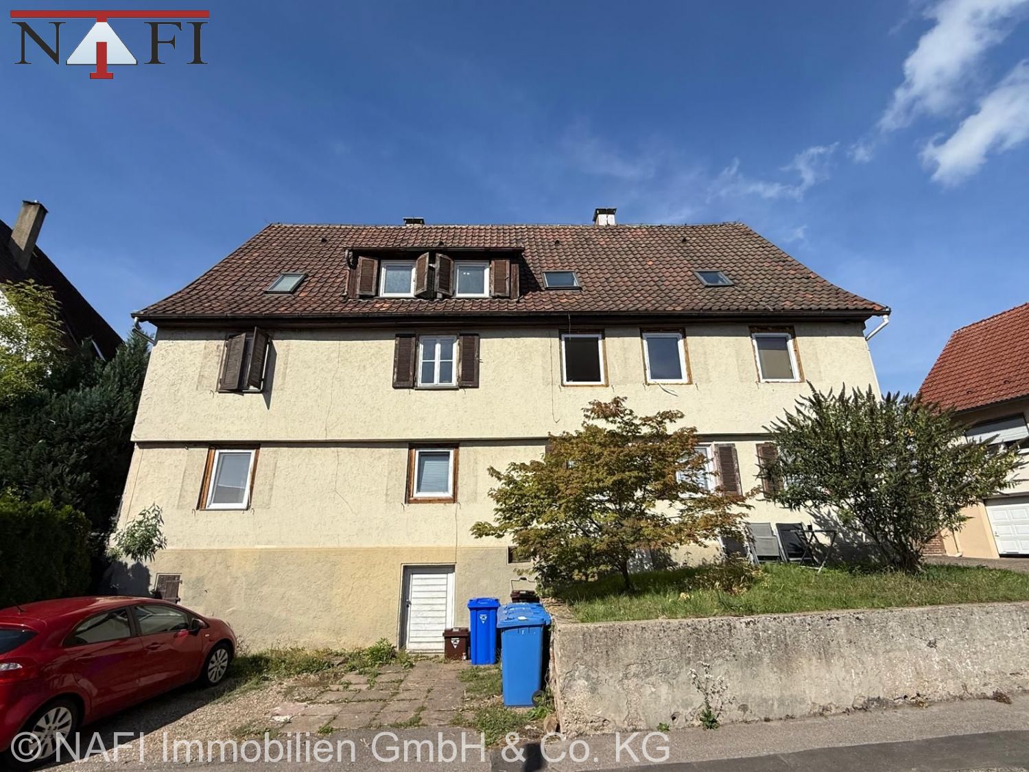 **Modernisierte 3-Zimmer-Wohnung** - Hausansicht (27837)