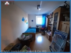 Schlafzimmer 3 - Perfekt für Familien: 4,5-Zimmer-Wohnung mit Balkon und Aufzug