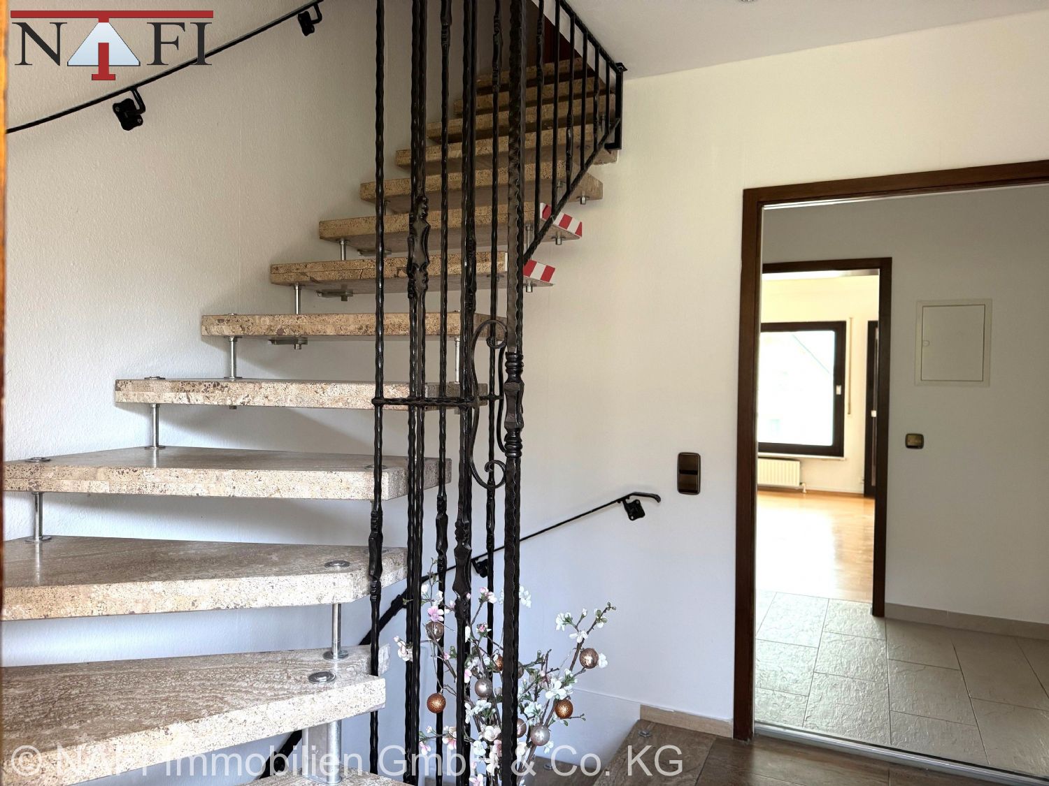 ** Anlageobjekt – Mehrfamilienhaus mit Panorama-Weitblick **, 73262 Reichenbach, Mehrfamilienhaus