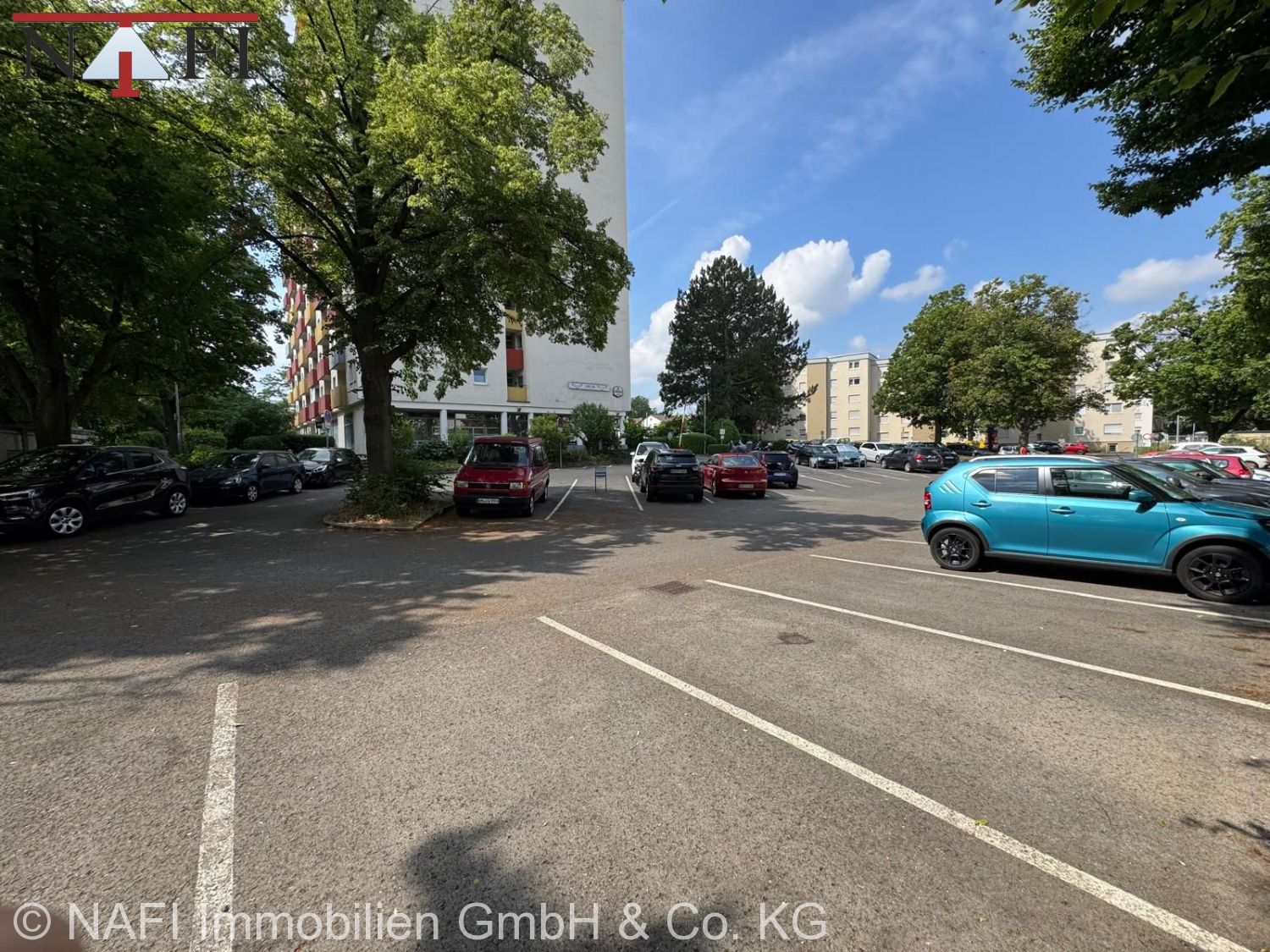 **Zentral wohnen in Waiblingen – Gepflegte 2-Zimmer-Wohnung mit Balkon und Aufzug** - Parkplätze (22412)