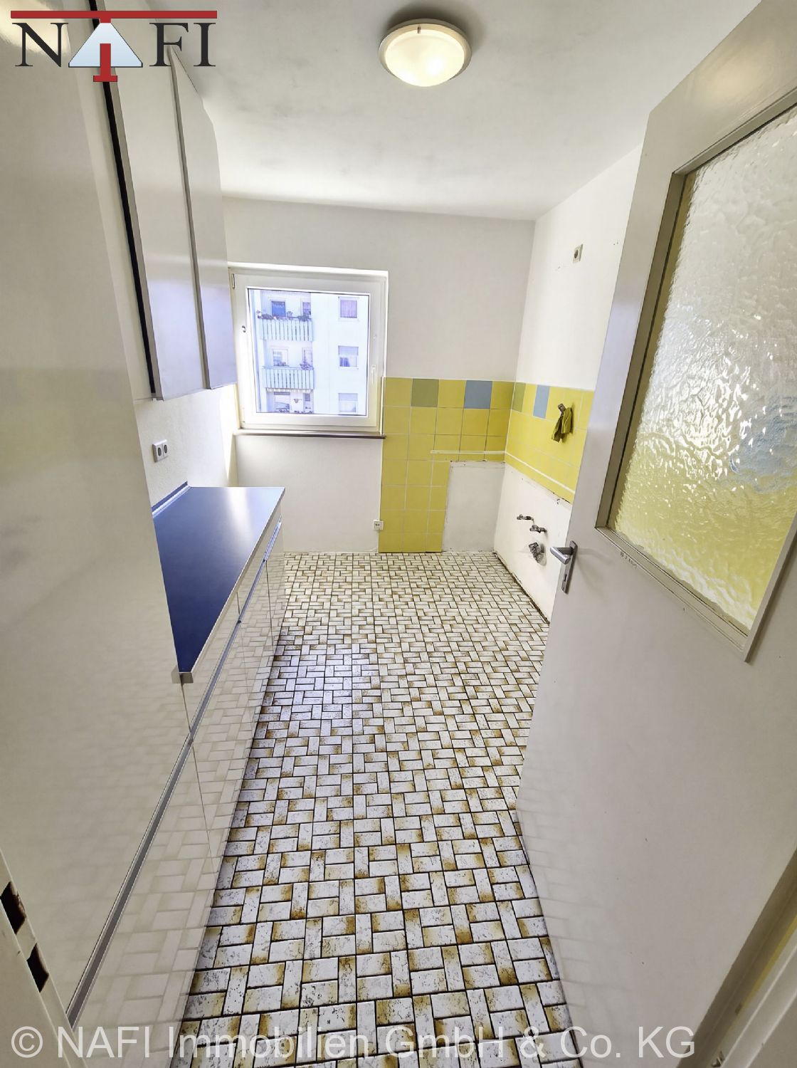 Sonnige Wohnlage + Garage**Clever geschnittene 3-Zimmer-Wohnung mit Balkon** - Küche (27250)