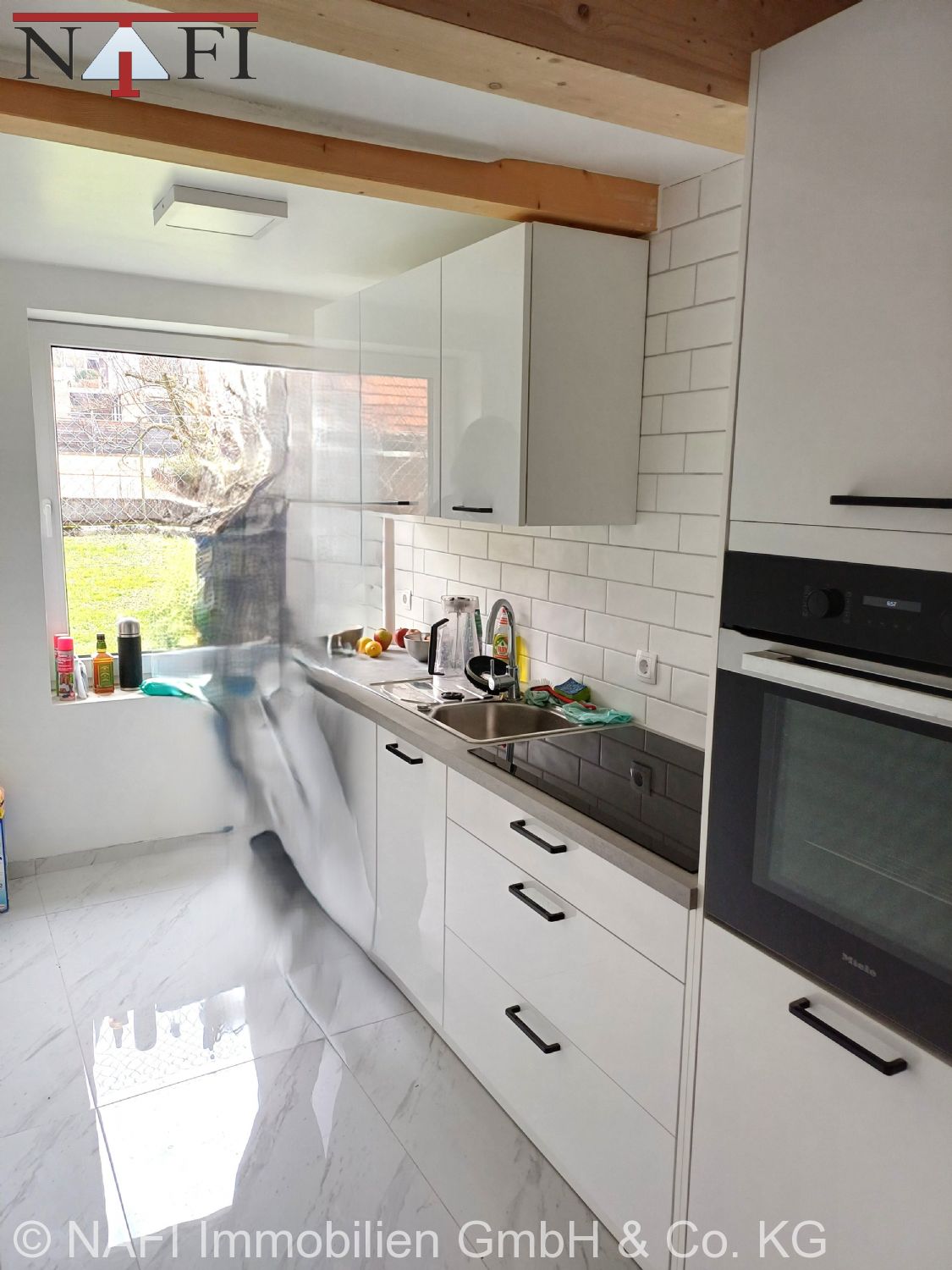 ++Historischer Charme trifft moderne Eleganz – Kernsaniertes Einfamilienhaus in Beuren++ - Küche (22975)