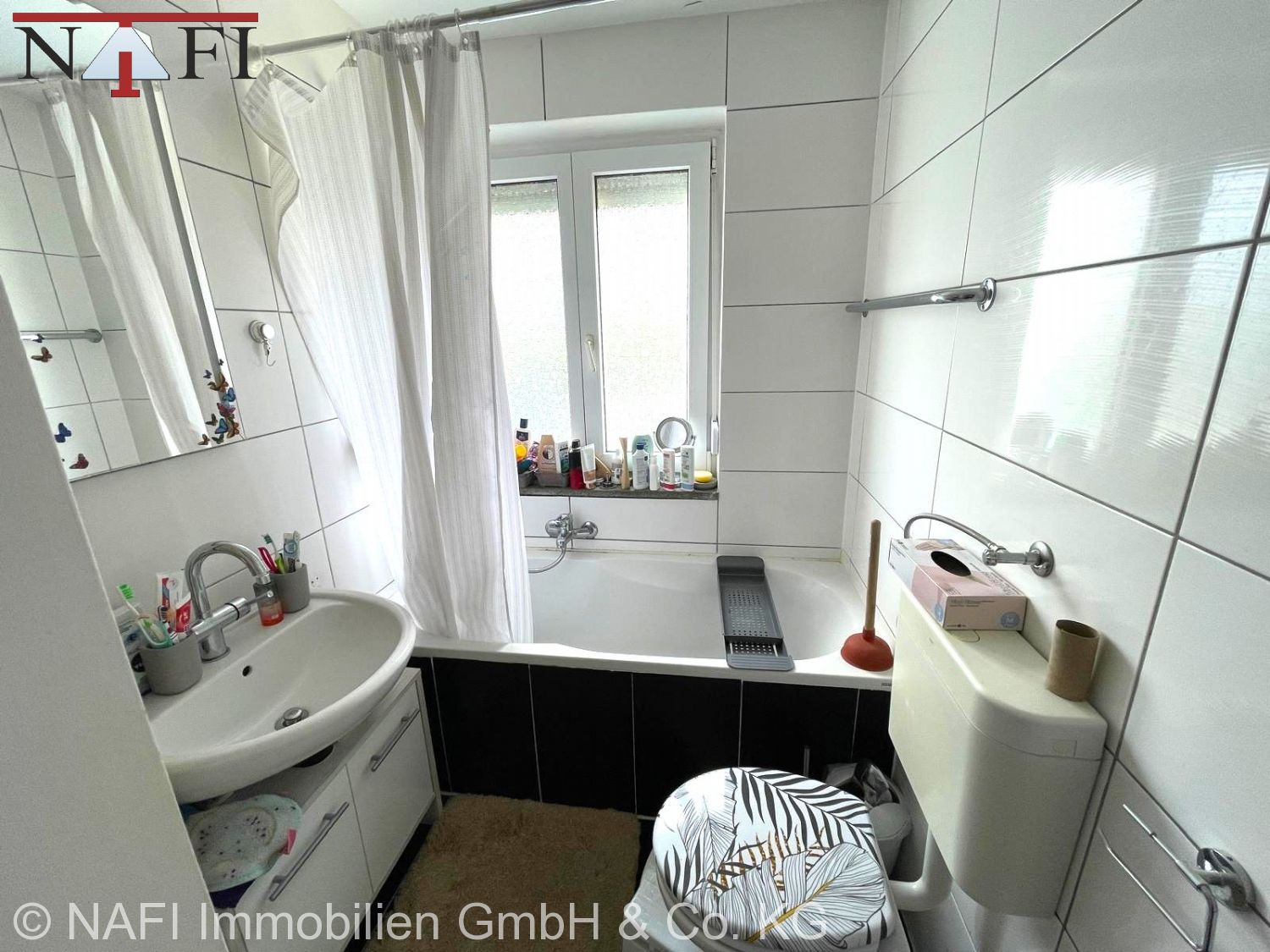 **Attraktive 3-Zimmer-Wohnung mit Garage – ca. 63 m² Wohnfläche** - Bad/WC (27094)