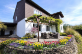 Bild - **Exklusives Zweifamilienhaus mit Doppelgarage in begehrter Familienwohnlage**