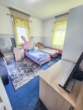Kinderzimmer - Weinbergblick inklusive: 3-Zimmer-Wohnung mit viel Potenzial zur Modernisierung