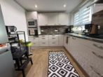 Küche - Maisonette-Wohnung mit eigenem Eingang, Hof & Stellplatz