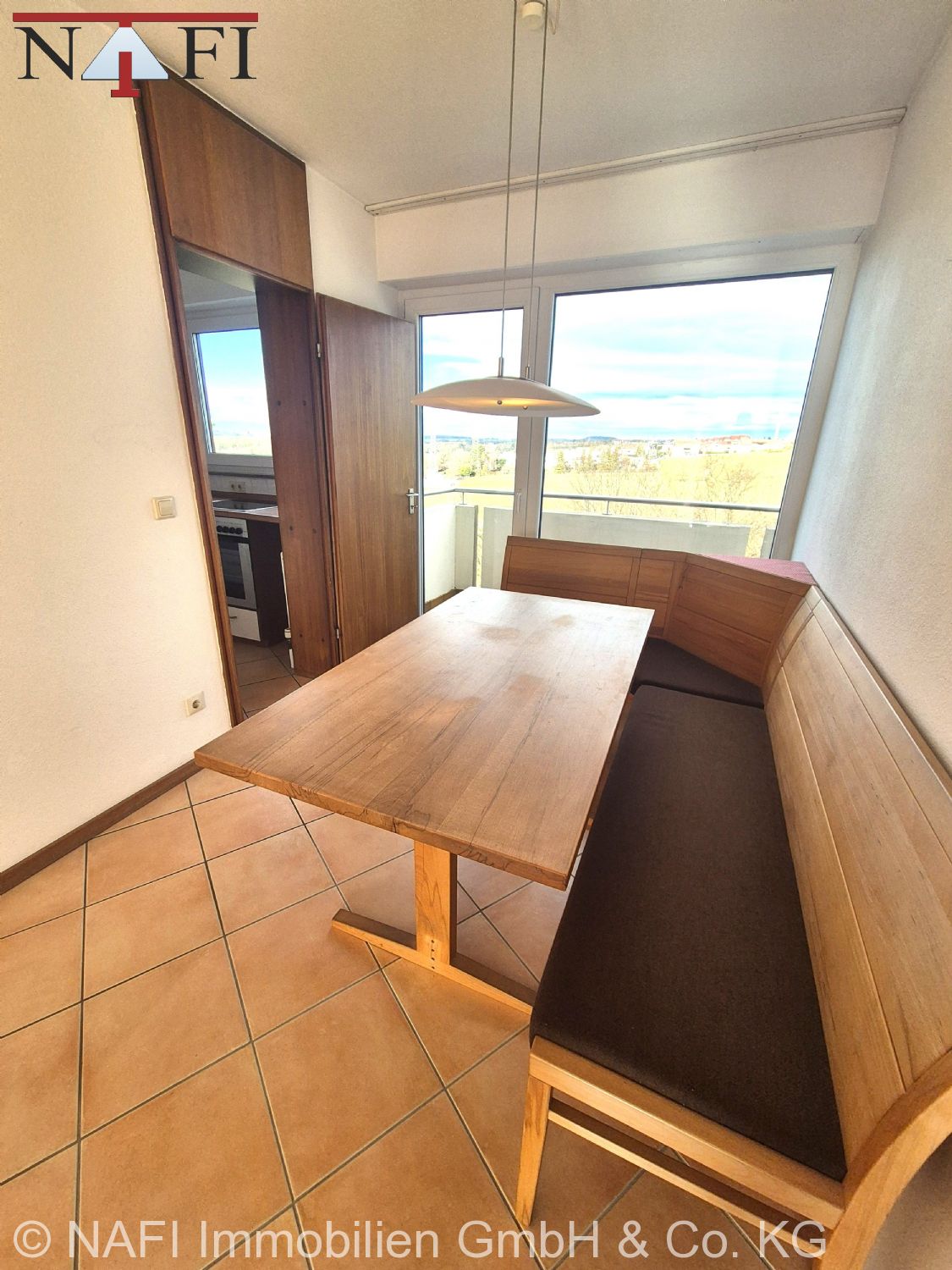 + Komfortabel wohnen – Barrierefreie 4,5-Zimmer-Wohnung mit Weitblick + - Essbereich (18472)