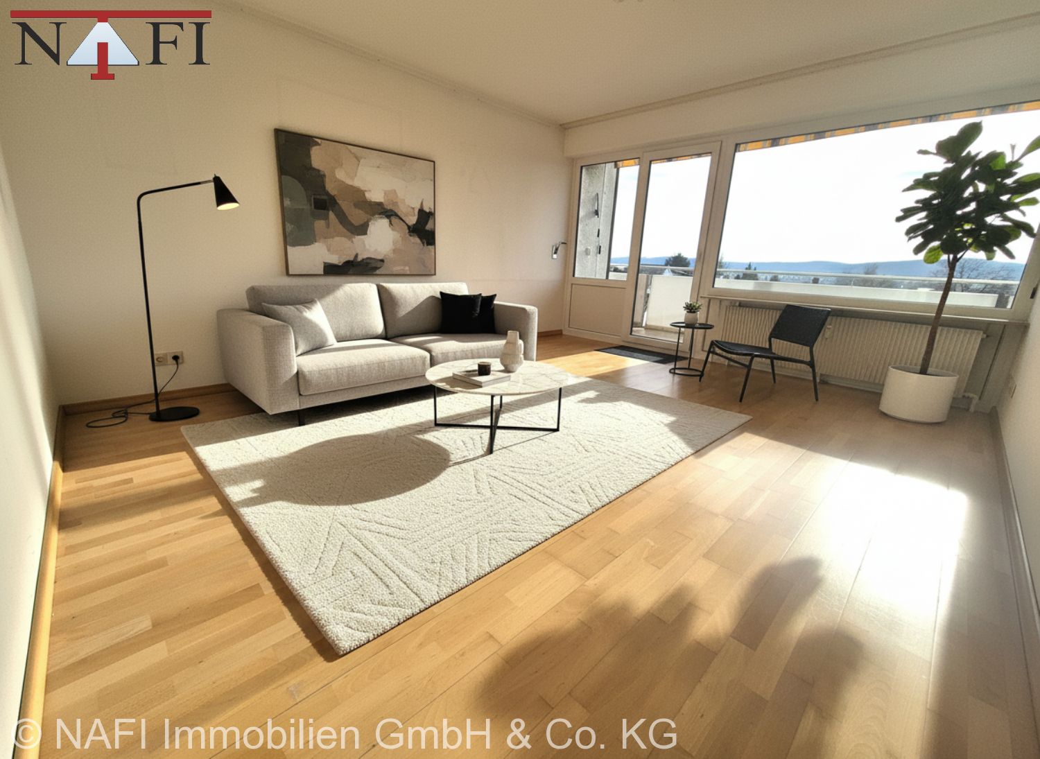 + Komfortabel wohnen – Barrierefreie 4,5-Zimmer-Wohnung mit Weitblick + - Wohnzimmer (18464)