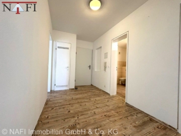 Flur - ** Attraktive 4-Zimmer-Wohnung im Schorndorfer Teilort **