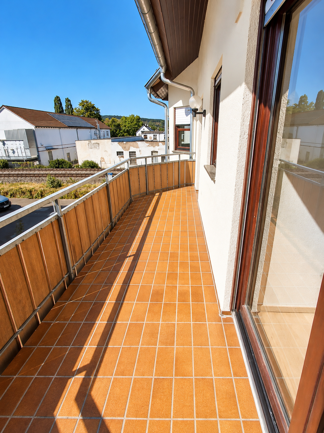 Gepflegte 3,5-Zimmer-Etagenwohnung mit großzügigem Westbalkon – sofort bezugsfrei - Balkon (22311)