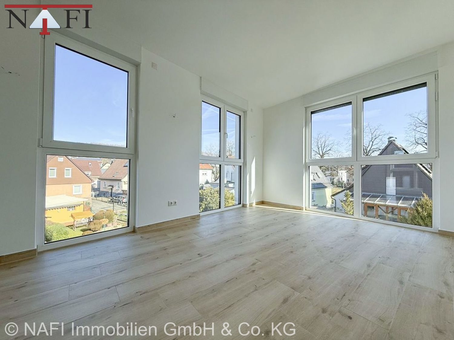 **Exklusives Wohnen mit Weitblick – Stilvolles 3,5-Zi.-Penthouse** - Schlafzimmer (24983)