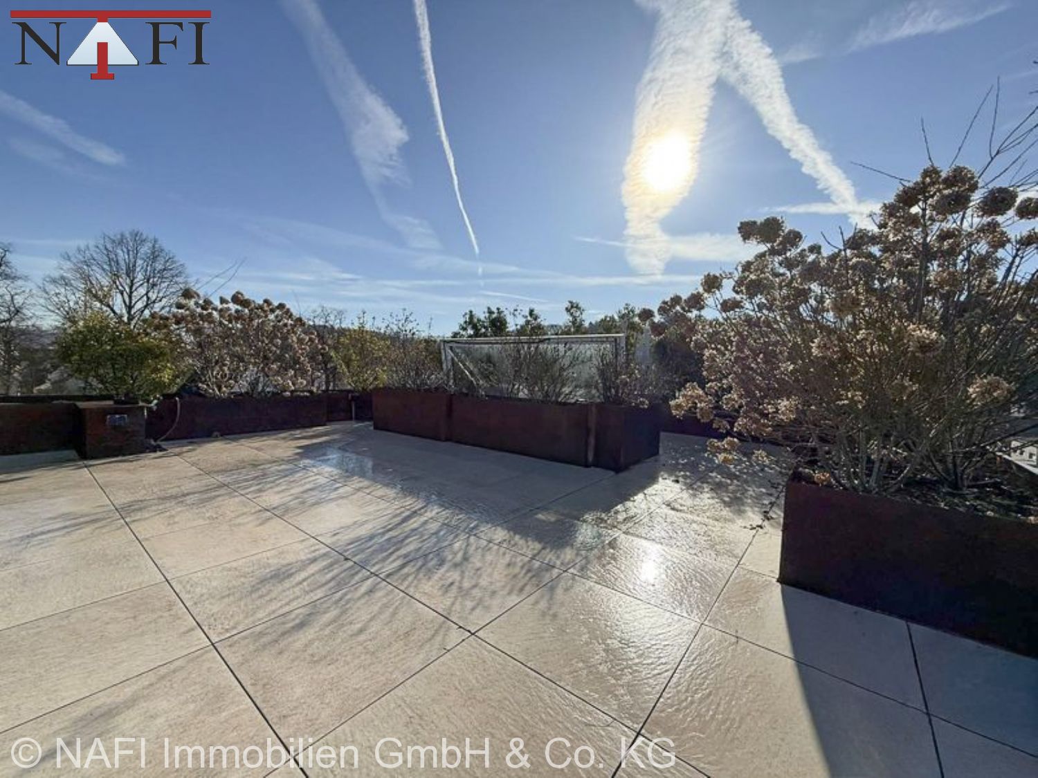 **Exklusives Wohnen mit Weitblick – Stilvolles 3,5-Zi.-Penthouse** - Dachterrasse (24980)