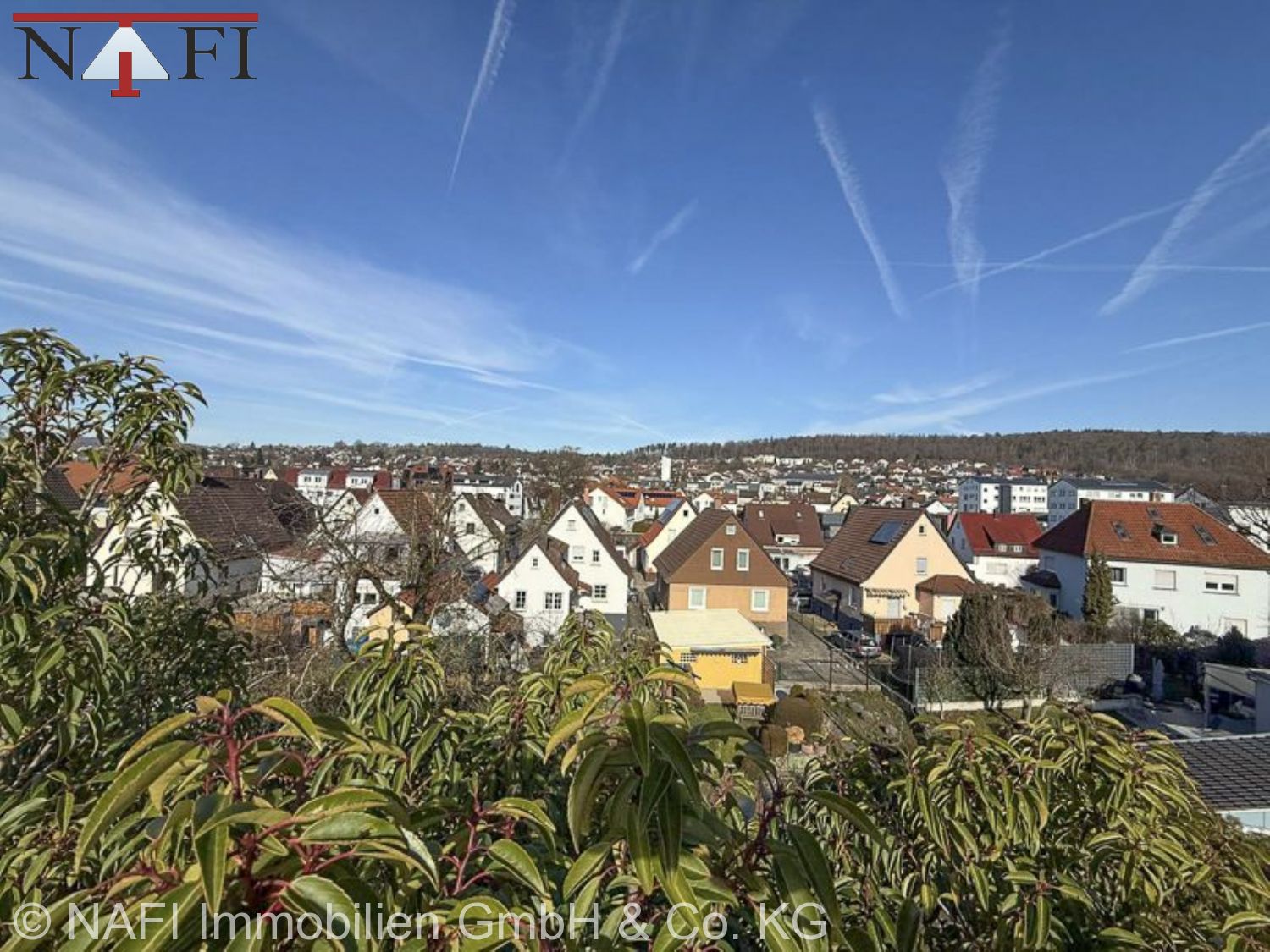 **Exklusives Wohnen mit Weitblick – Stilvolles 3,5-Zi.-Penthouse** - Weitblick (24973)