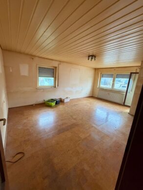 Wohnzimmer - **Helle 3-Zimmer-Erdgeschosswohnung mit Garage**