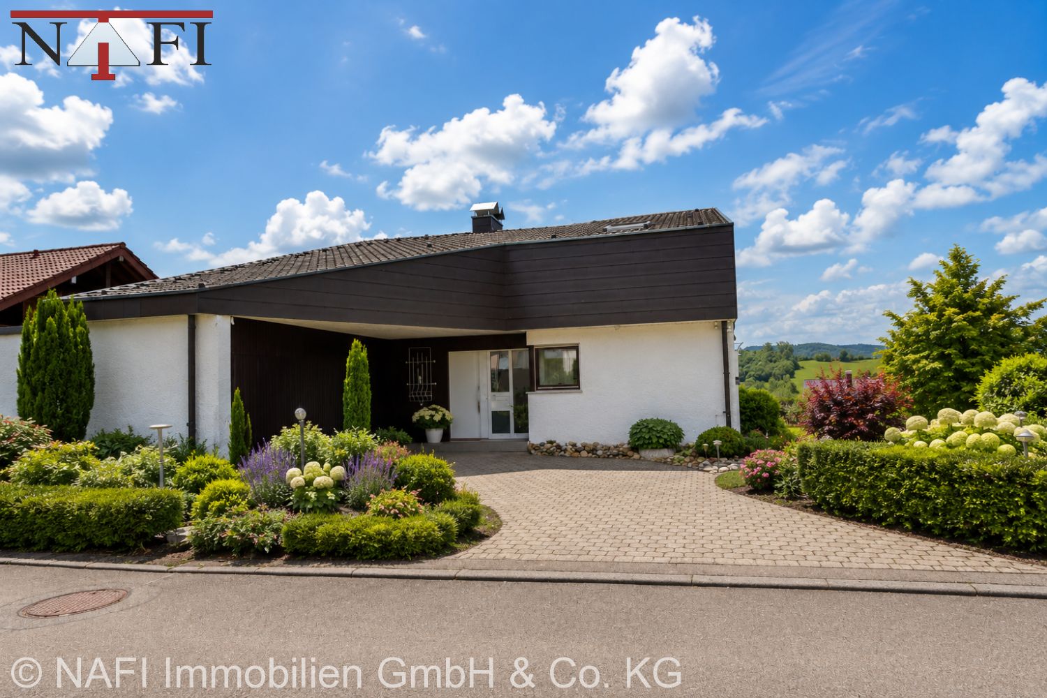 *** Mit besonderem Charakter – stilvolles Einfamilienhaus *** - Hausansicht Nordseite modifiziert (27218)