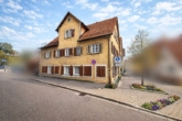Hausansicht - ** Mehrfamilienhaus mit Potenzial im Herzen der Stadt **