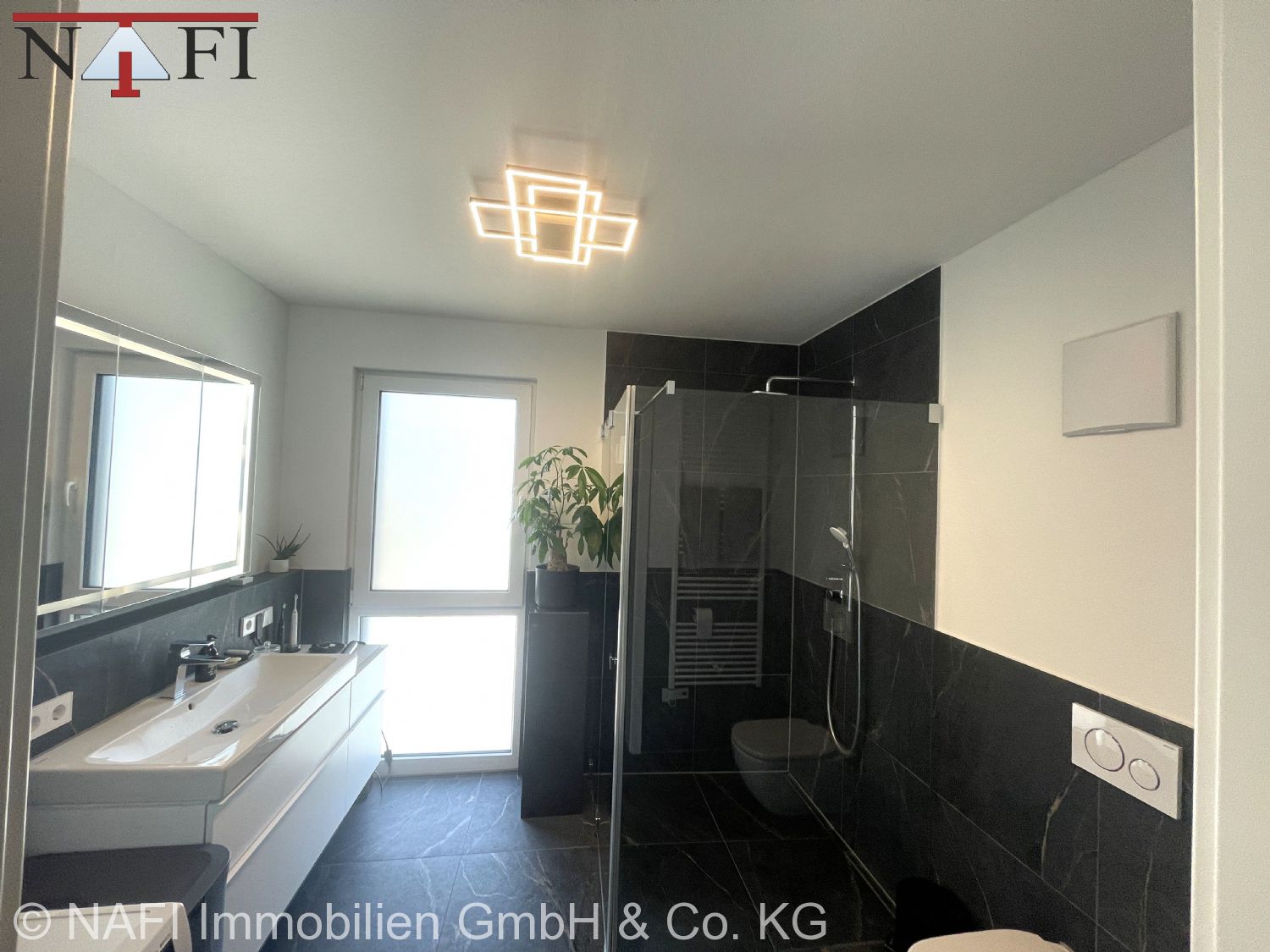 ** Luxuriöses Penthouse mit beeindruckender Dachterrasse ** - Bad (24518)