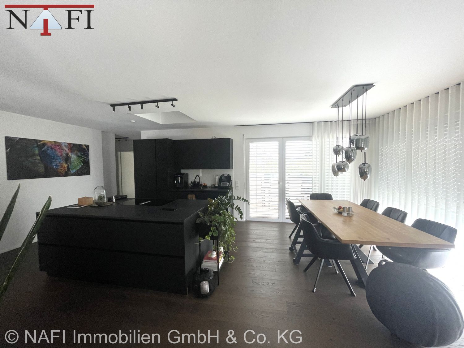 ** Luxuriöses Penthouse mit beeindruckender Dachterrasse ** - Essbereich / Offene Küche (24516)