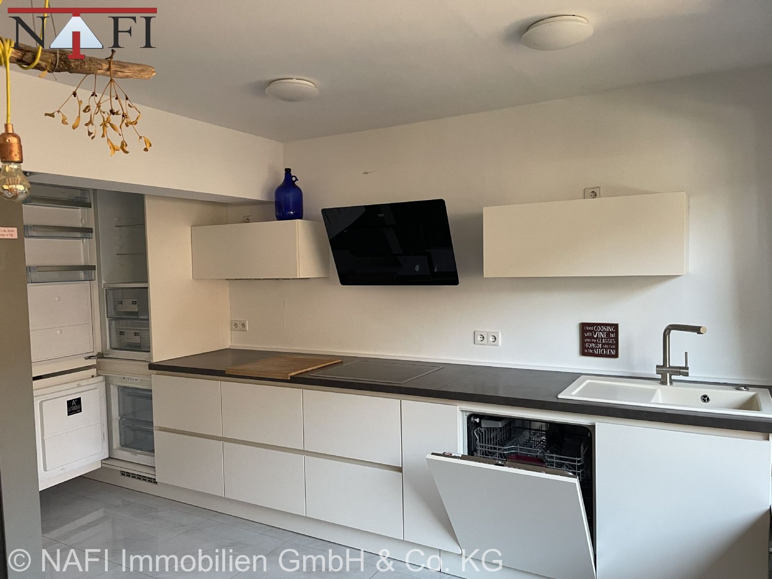 ** Charmante 3,5-Zimmer-Maisonette mit eigener Garage ** - Küche (24432)