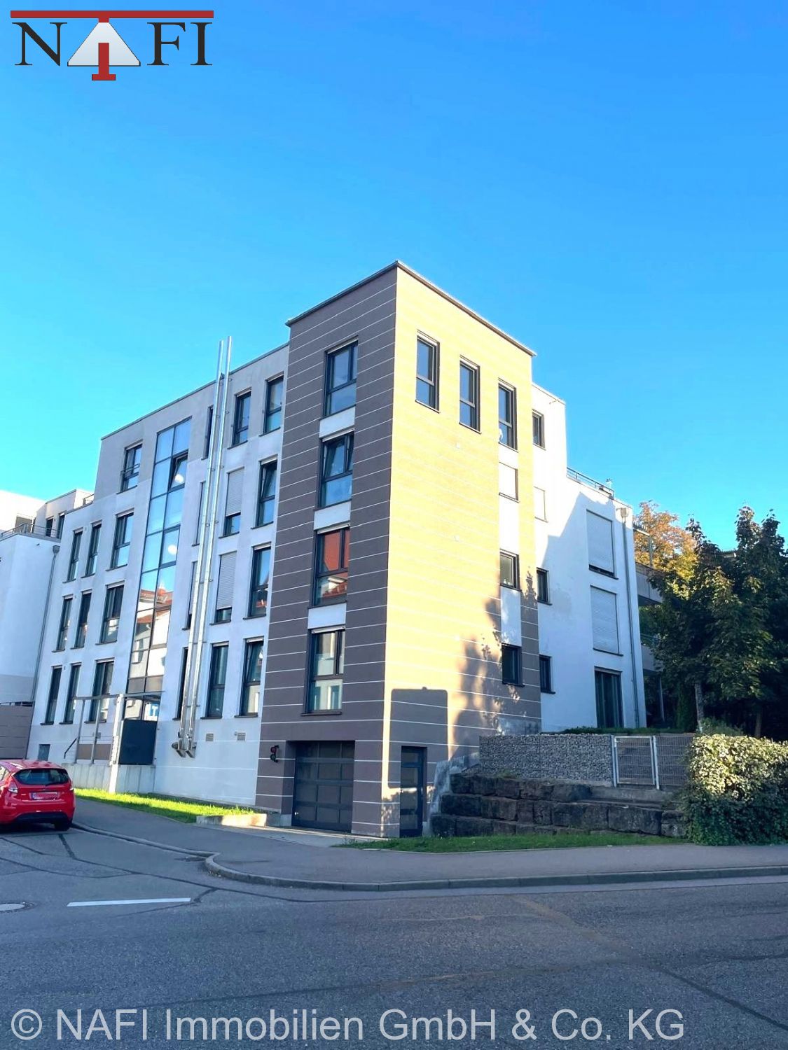 **Exklusive 4-Zimmer-Erdgeschosswohnung mit Garten, Terrasse & TG-Stellplatz in zentraler Lage** - Ansicht (27037)