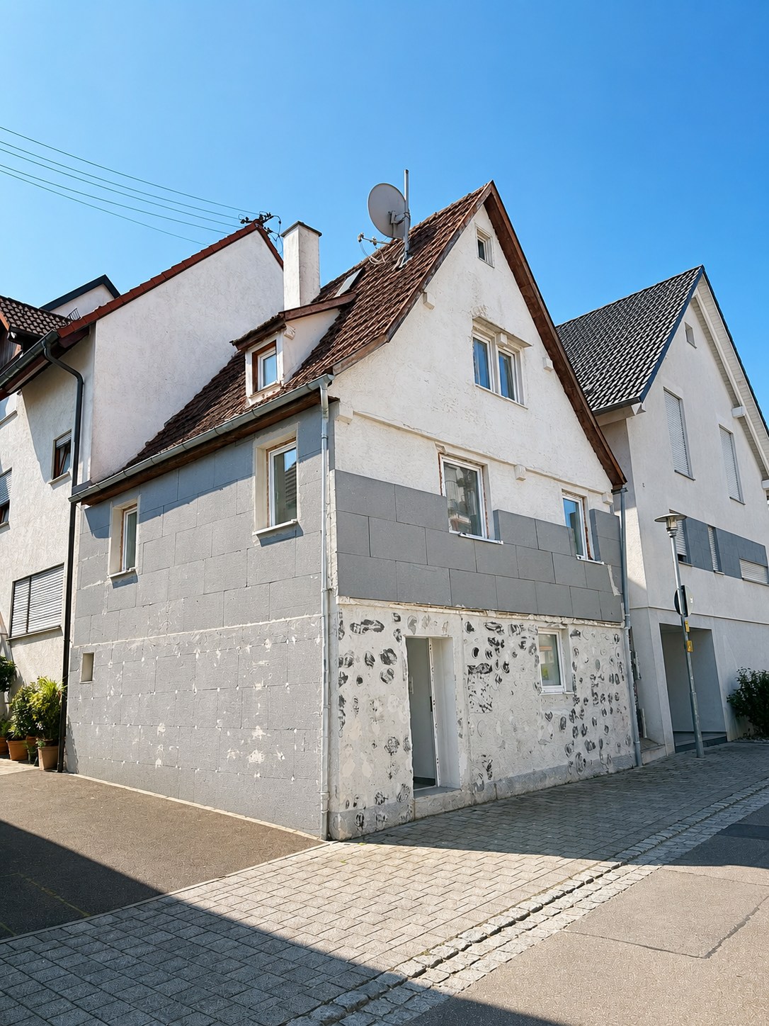 **Charmantes, saniertes Einfamilienhaus in zentraler Lage von Freiberg am Neckar** - Aussenansicht (22327)