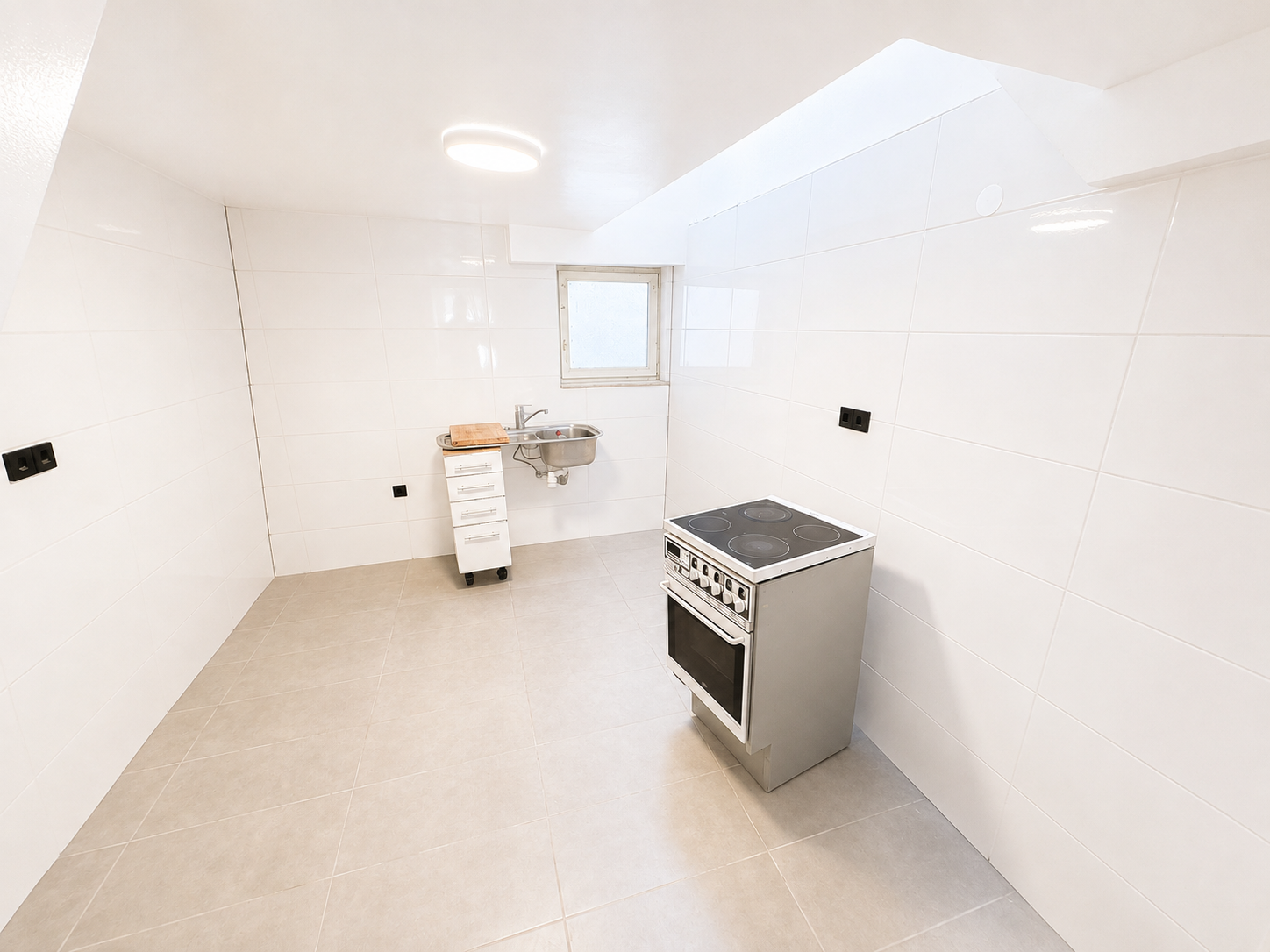 **Charmantes, saniertes Einfamilienhaus in zentraler Lage von Freiberg am Neckar** - Küche (22337)