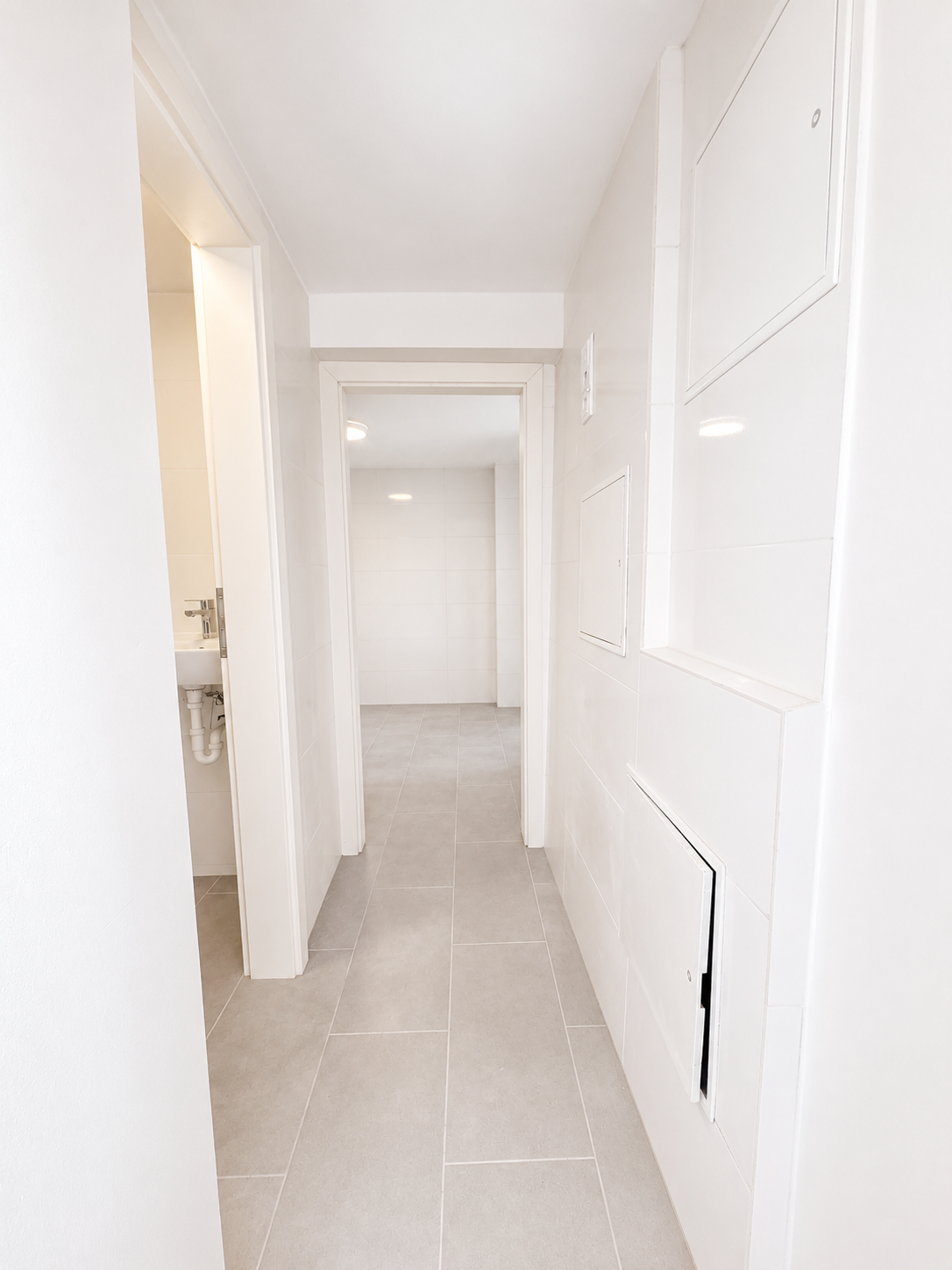 **Charmantes, saniertes Einfamilienhaus in zentraler Lage von Freiberg am Neckar** - Flur (22329)
