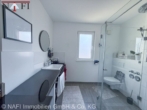 Bad - ++Stilvolle 3,5-Zimmer-Wohnung – lichtdurchflutet und optimal geschnitten++