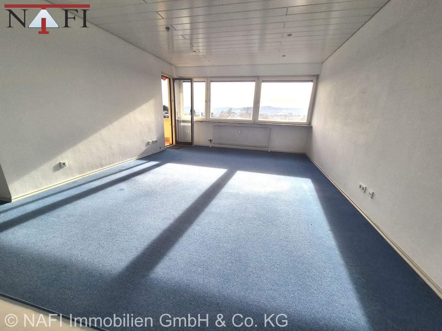 ++Wohnkomfort mit Panorama – Attraktive 2-Zimmer-Wohnung++ - Wohn-/Essbereich (18451)