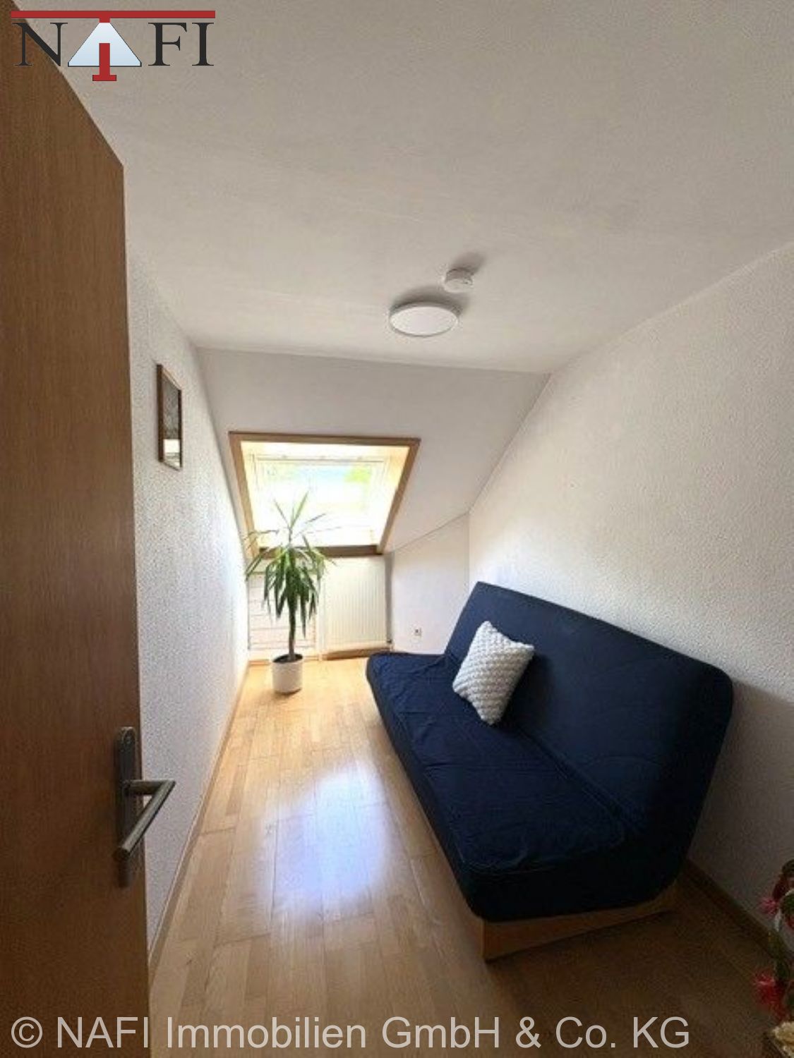 Viel Platz für die Familie: Großzügiges 6-Zimmer-Reihenmittelhaus in zentraler Lage von Geradstetten - Seperates Zimmer (22234)