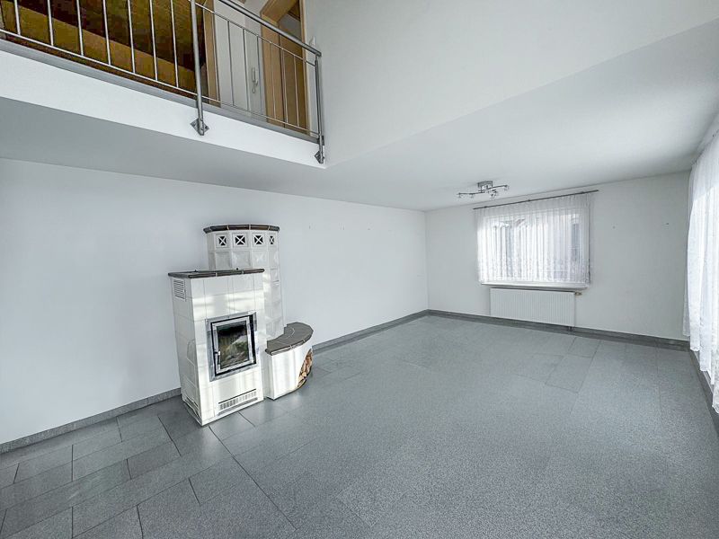 ** Neuwertig und energieeffizient: Modernes Haus mit Doppelgarage ** - Wohnzimmer (22462)