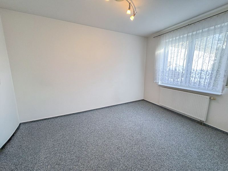 ** Neuwertig und energieeffizient: Modernes Haus mit Doppelgarage ** - Schlafzimmer (22463)