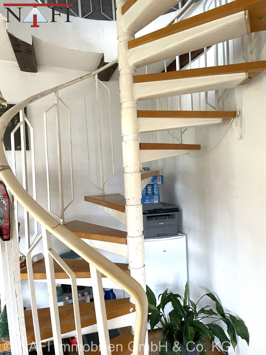 **Großzügige Dachgeschoss-Maisonette mit 108 m² Wohnfläche** - Wendeltreppe (22882)