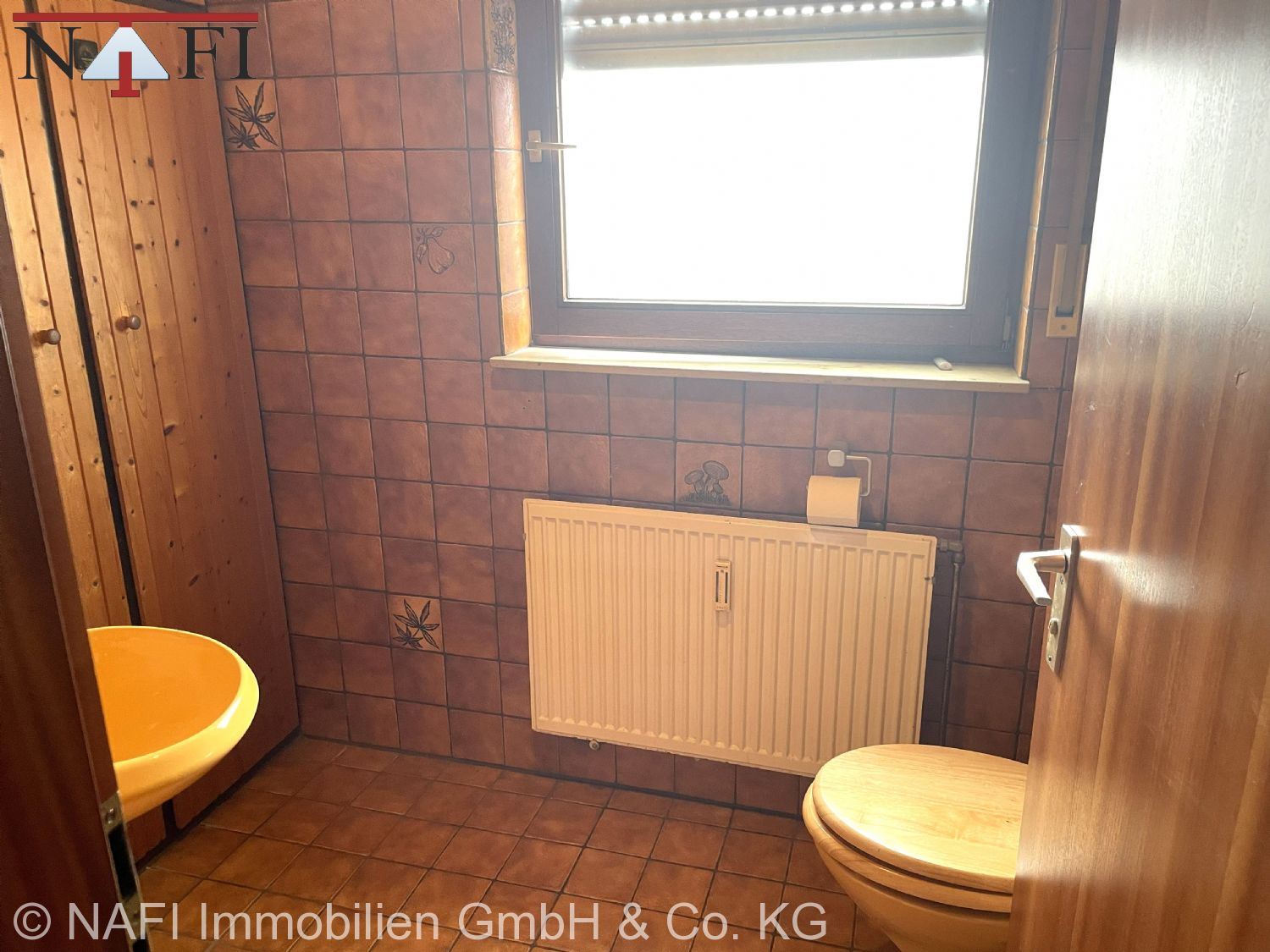 **Großzügige Dachgeschoss-Maisonette mit 108 m² Wohnfläche** - WC (22881)