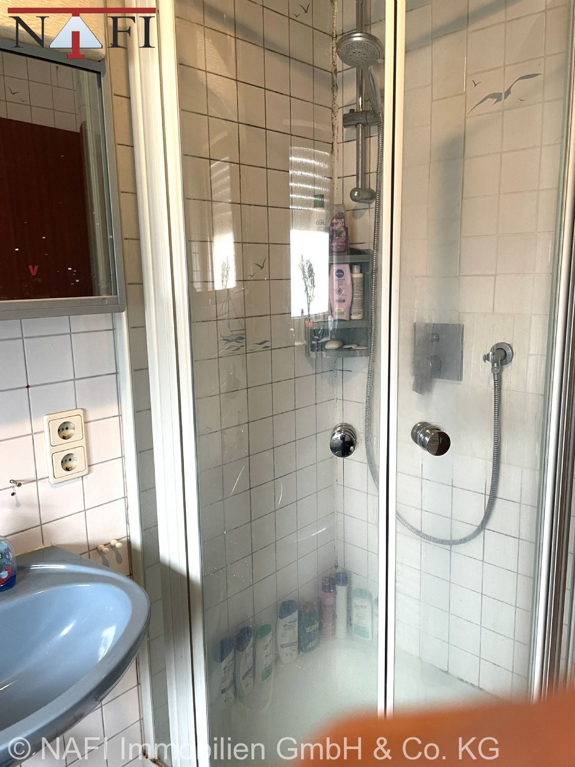 **Großzügige Dachgeschoss-Maisonette mit 108 m² Wohnfläche** - Duschbad (22884)