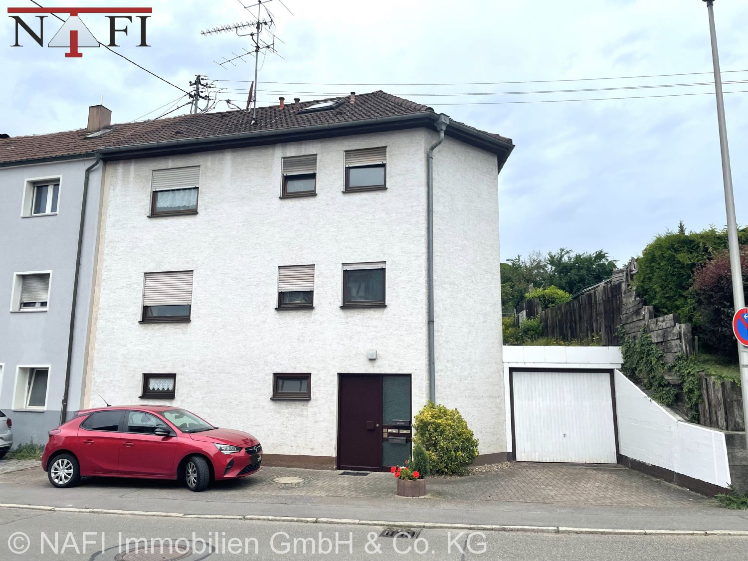 **Großzügige Dachgeschoss-Maisonette mit 108 m² Wohnfläche** - Hausansicht (22891)