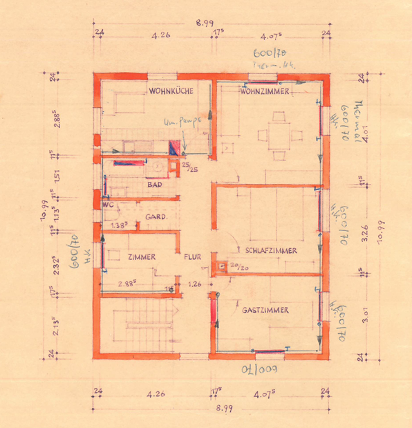 Immobilienperle in bester Lage: Mehrfamilienhaus mit riesigem Grundstück und 3 Garagen - Grundriss OG (23416)