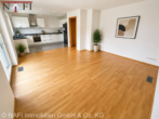 Wohn- und Esszimmer, Küche