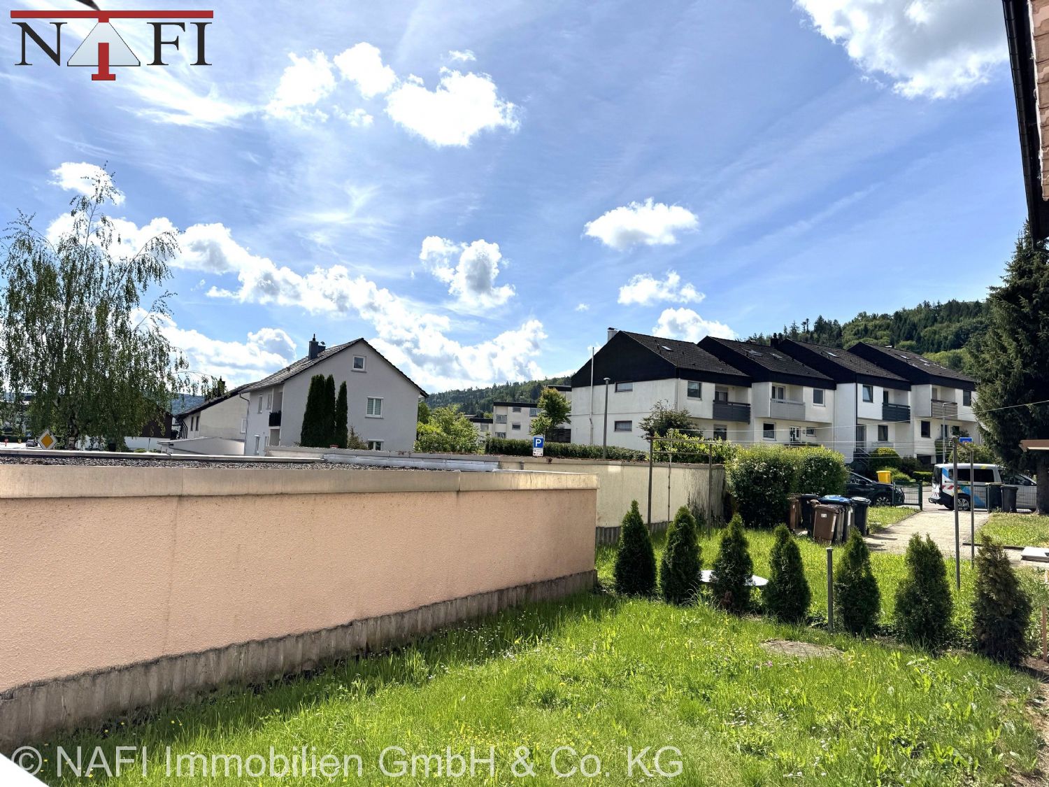 *** Gut geschnitten mit zwei Balkonen und Garage – 3,5-Zimmer-Wohnung ***, 73655 Plüderhausen, Etagenwohnung