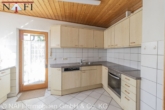 Küche2 - **Wohnen am Ortsrand – Einfamilienhaus mit viel Platz und Doppelgarage**